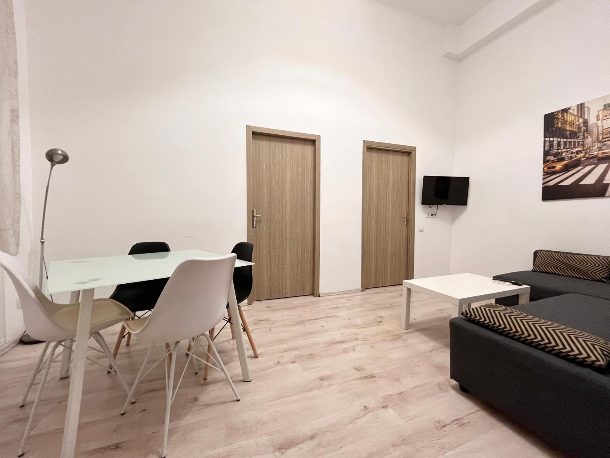 Old Town - Ultra Central Apartment Бухарест Экстерьер фото