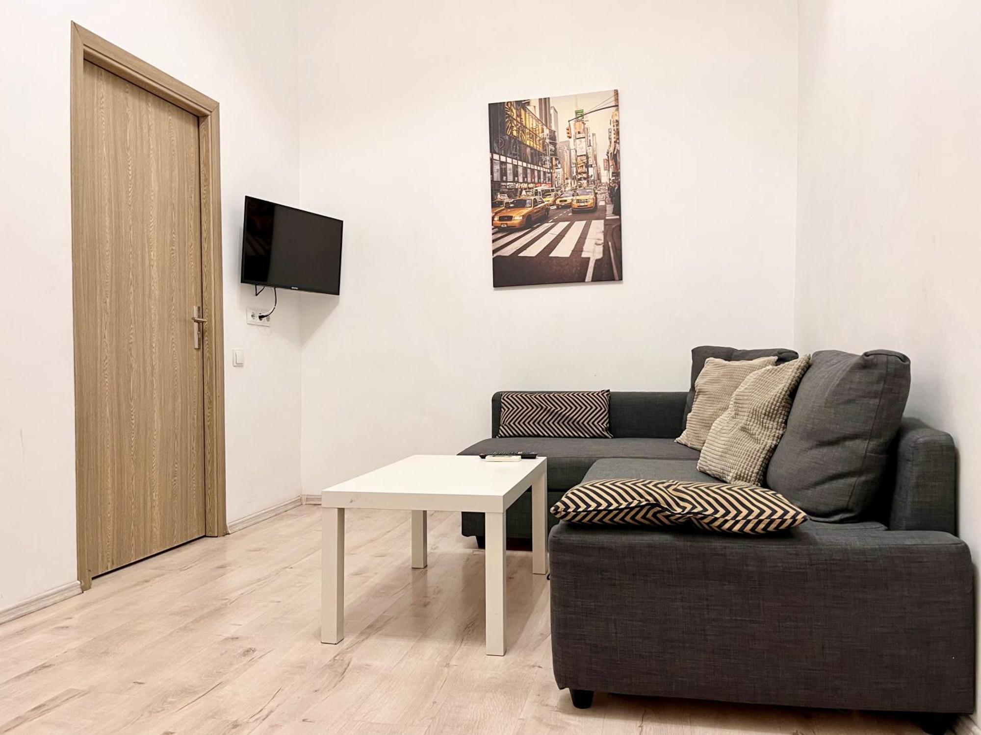 Old Town - Ultra Central Apartment Бухарест Экстерьер фото