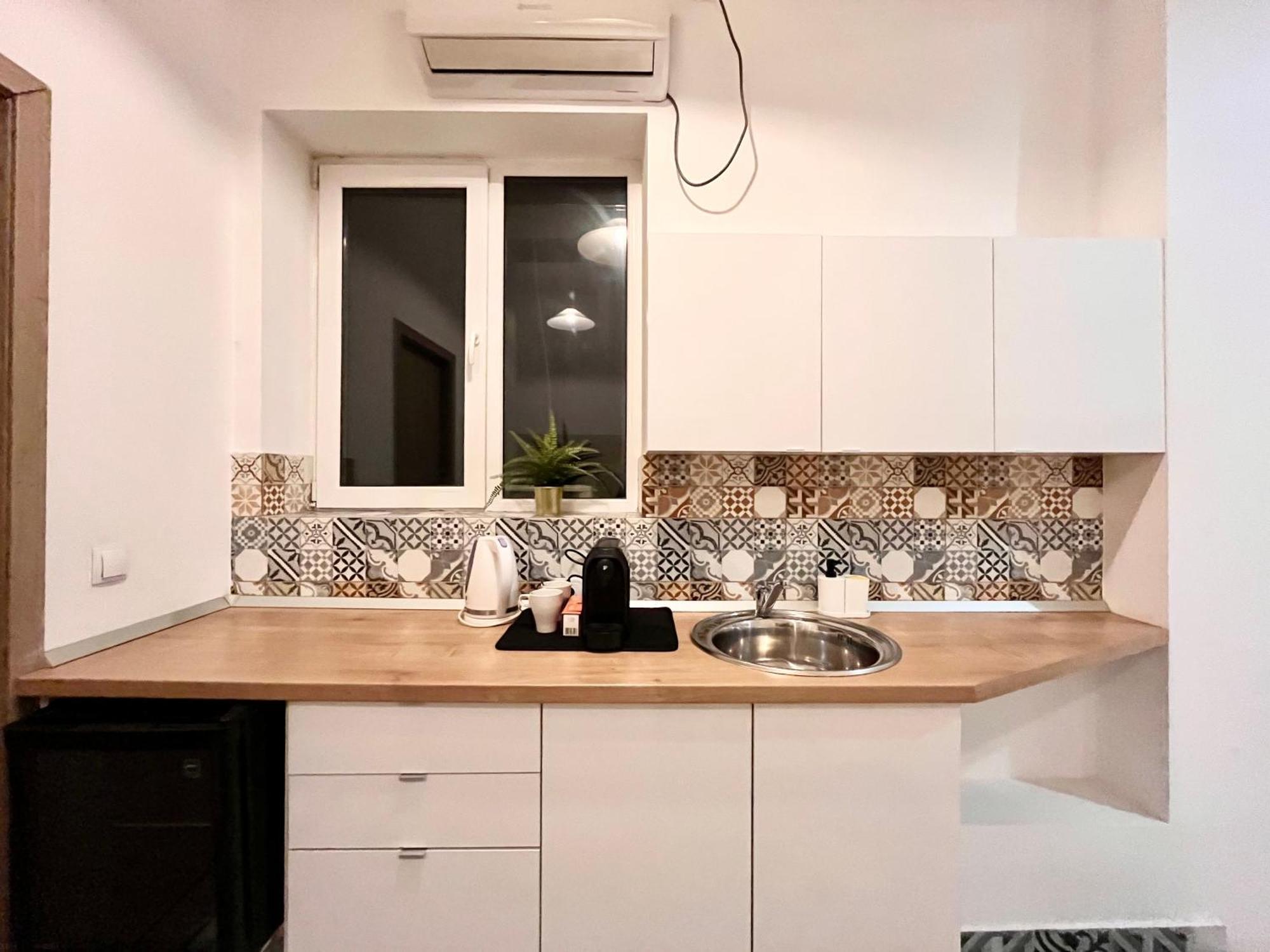 Old Town - Ultra Central Apartment Бухарест Экстерьер фото