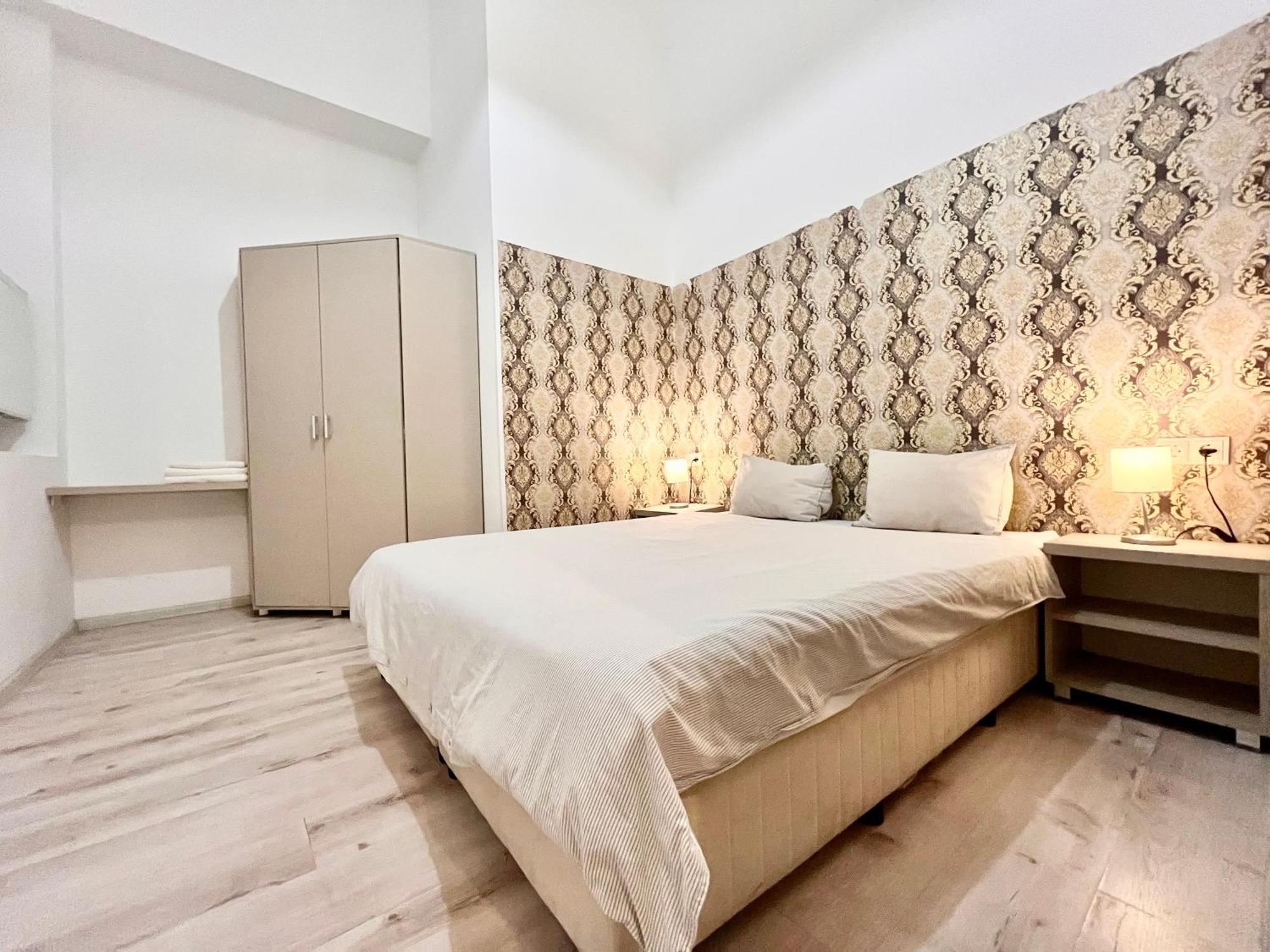 Old Town - Ultra Central Apartment Бухарест Экстерьер фото