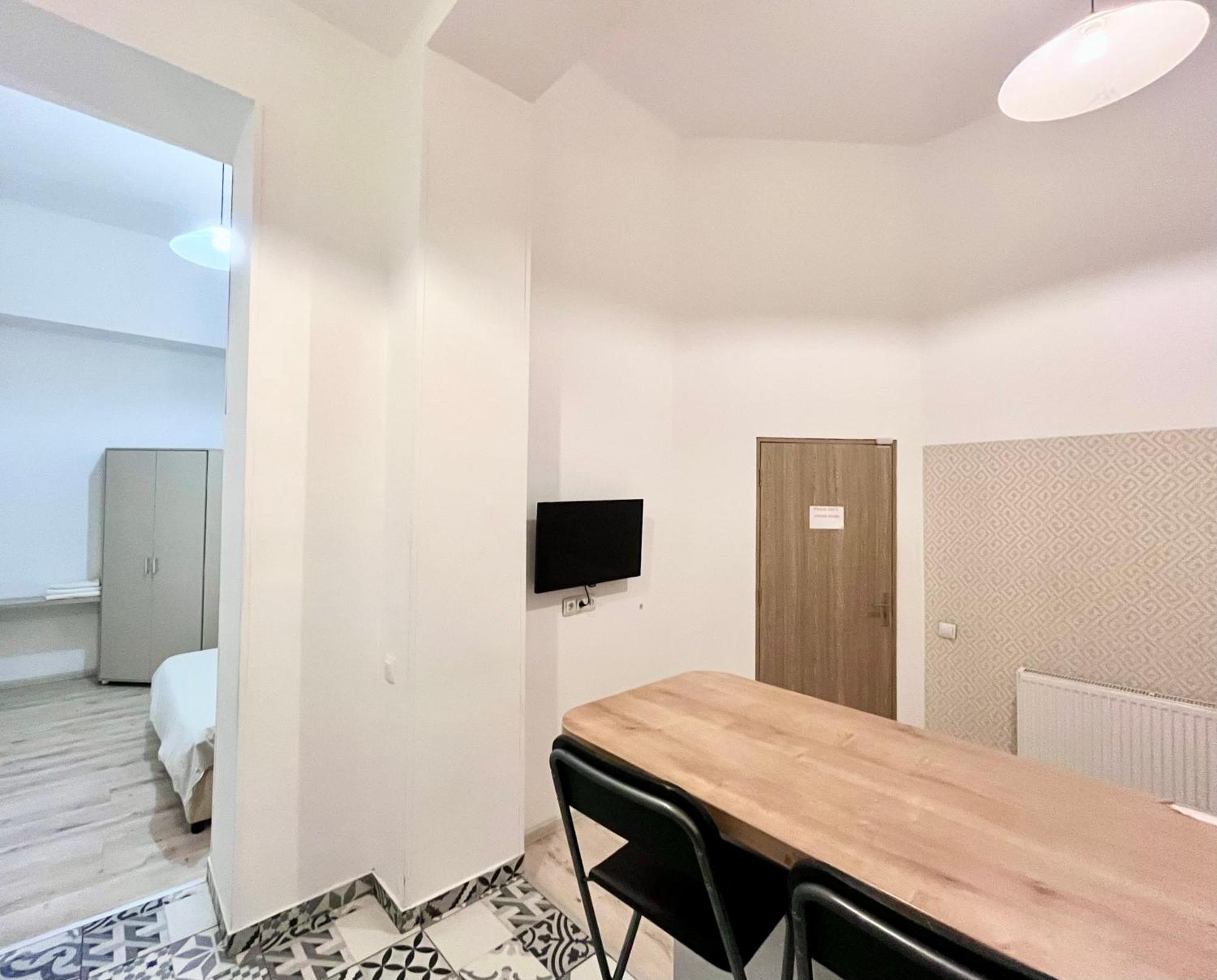 Old Town - Ultra Central Apartment Бухарест Экстерьер фото